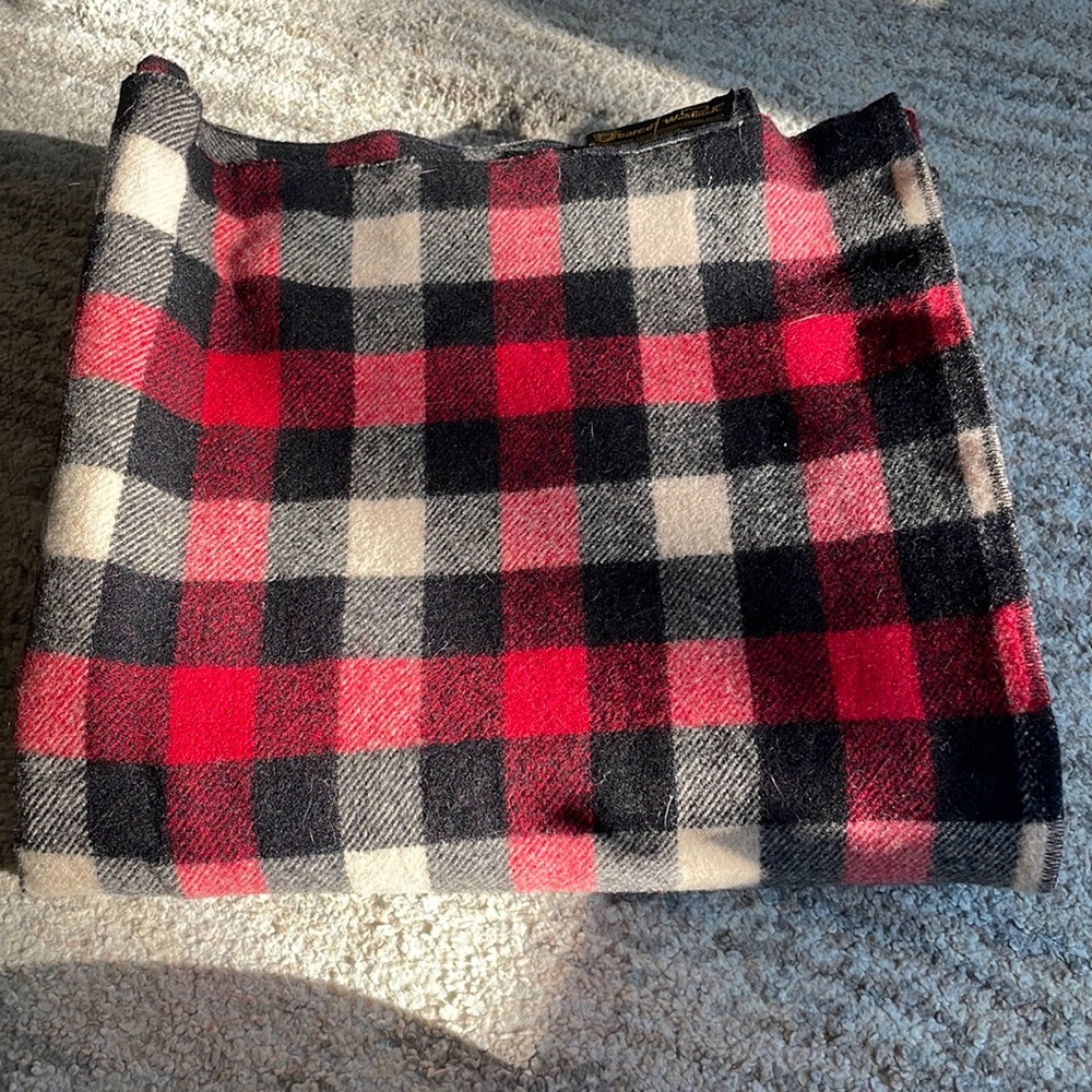 Vintage Woolrich Wool Blanket/Throw (54”x58”~)